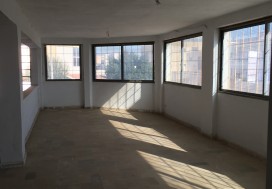 A VENDRE LOCAL 3 NIV 700 M2 TU SUD