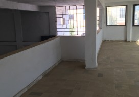 A VENDRE LOCAL 3 NIV 700 M2 TU SUD