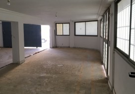 A VENDRE LOCAL 3 NIV 700 M2 TU SUD