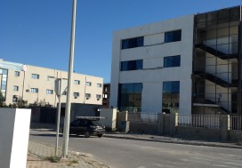 A LOUER IMMEBLE  BUREAUTIQUE 2000 M2 LAC
