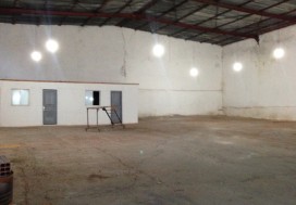 A LOUER 2 LOCAUX 1820 M2 TUN OUEST