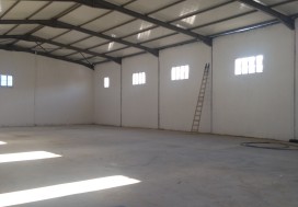 A LOUER LOCAL INDUSTR 700 M TUN SUD
