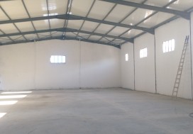 A LOUER LOCAL INDUSTR 700 M TUN SUD