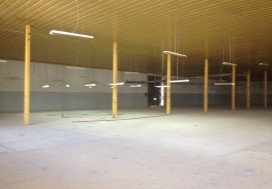 A LOUER USINE 4300 M2 A GROMBALIA