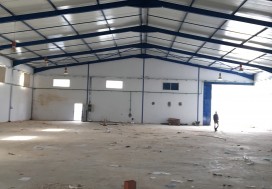 A LOUER DPEOT CHARP 1000/1300 M2 ARIANA