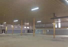 A LOUER USINE 4300 M2 A GROMBALIA