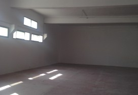 A LOUER LOCAL 1200 M2 CHARGUIA