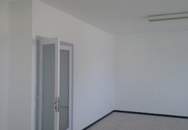 A LOUER LOCAL 1200 M2 CHARGUIA