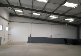 A VENDRE LOCAL 950/1148 M2 ARIANA