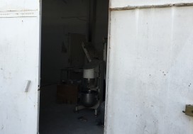 A VENDRE LOCAL 332/2500 M2 TU OUEST