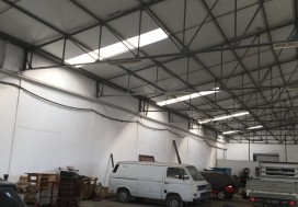 A VENDRE LOCAL 1300/2000 M2 BEN AROUS