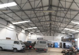 A VENDRE LOCAL 1300/2000 M2 BEN AROUS