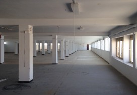 A LOUER LOCAL 4500 M2 CHARGUIA