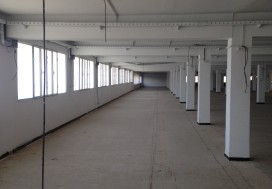 A LOUER LOCAL 4500 M2 CHARGUIA