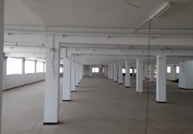 A LOUER LOCAL 4500 M2 CHARGUIA