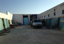 A LOUER LOCAL 1300 M2 RTE DE BIZERTE