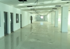 A LOUER LOCAL THS 1300 M2 CHARGUIA