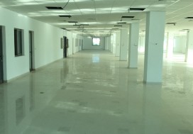 A LOUER LOCAL THS 1300 M2 CHARGUIA