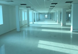 A LOUER LOCAL THS 1300 M2 CHARGUIA
