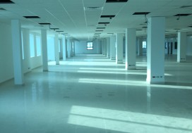 A LOUER LOCAL THS 1300 M2 CHARGUIA