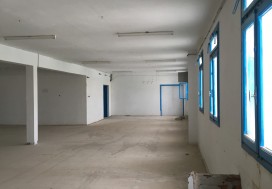 A LOUER LOCAL 2300 M2 CHARGUIA