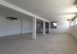 A LOUER LOCAL 800 M2 R+1 CHARGUIA