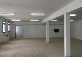 A LOUER LOCAL 2300 M2 CHARGUIA