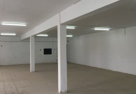 A LOUER LOCAL 2300 M2 CHARGUIA
