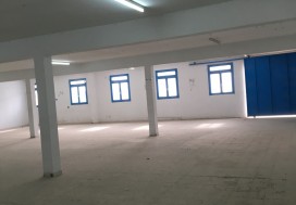A LOUER LOCAL 2300 M2 CHARGUIA