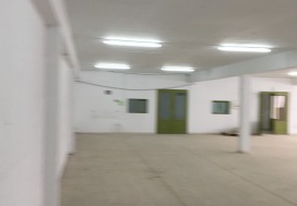 A LOUER LOCAL 2300 M2 CHARGUIA