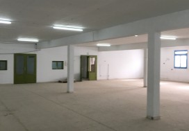 A LOUER LOCAL 2300 M2 CHARGUIA