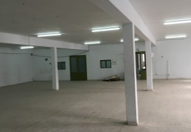 A LOUER LOCAL 2300 M2 CHARGUIA