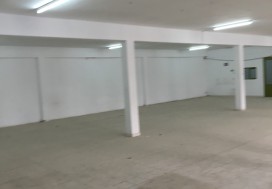A LOUER LOCAL 2300 M2 CHARGUIA