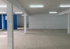 A LOUER LOCAL 2300 M2 CHARGUIA