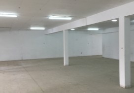 A LOUER LOCAL 2300 M2 CHARGUIA