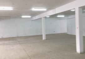 A LOUER LOCAL 2300 M2 CHARGUIA