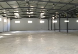 A LOUERLOCAL 2200 M2 TUNIS NORD