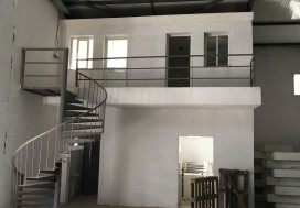 A LOUERLOCAL 2200 M2 TUNIS NORD