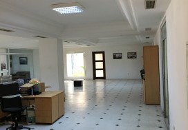 A LOUER LOCAL INDUSTR 8390 M2 TUNIS SUD