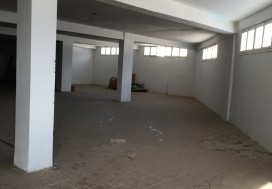 A LOUER LOCAL 1355 M2 CHARGUIA