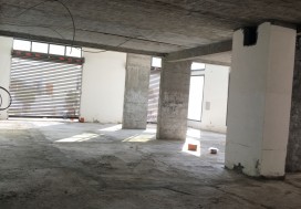A LOUER LOCAL COMMERC 600 M2 DIV LAC 2