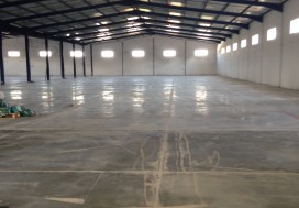 A LOUER LOCAL 3600 M2 A GROMBALIA