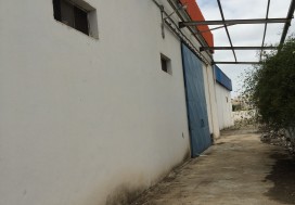 A VENDRE DEPOT 2500/4763 M2 TUNIS SUD
