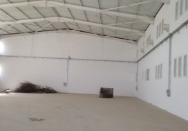 A LOUER  DEPOT A MGHIRA 2700 M2