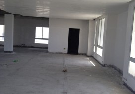 A LOUER IMMEUBLE LAC 1060 M2