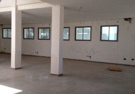 A LOUER LOCAL ECOLE 2000 M LAC