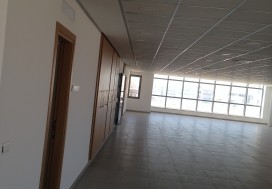 A LOUER IMM LAC 1384 M2 3 NIV ET SS