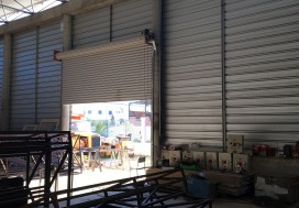 A V TER 4300 M2 AVEC DEP 1000 M2 TUN SUD