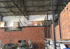 A VENDRE LOCAL 1500/2100 M2 MEGRINE