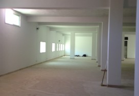 A LOUER IMMEUBLE 2100 M2 LAC SUR 3 NIV